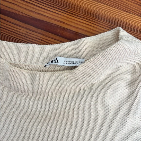 Zara Striped OVERSIZED KNIT SWEATER - Picture 3 of 4